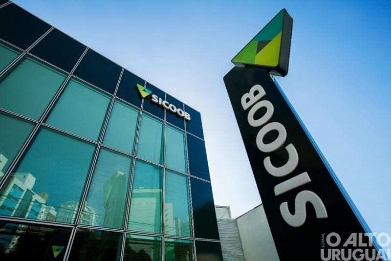 Sicoob alcança R$ 298,4 bilhões em ativos em 2023