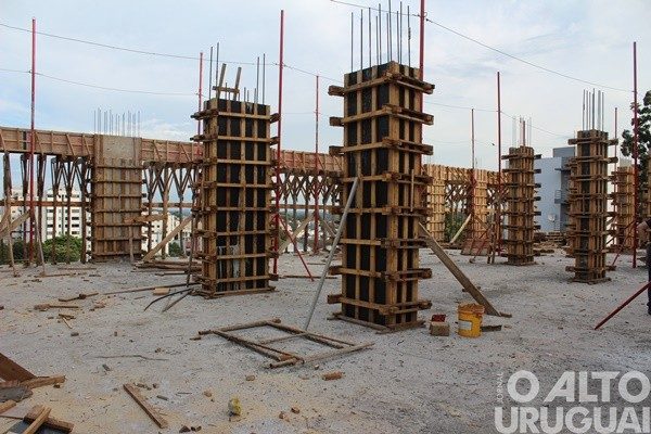 Prefeitos discutem demandas municipais e obra da Oncologia