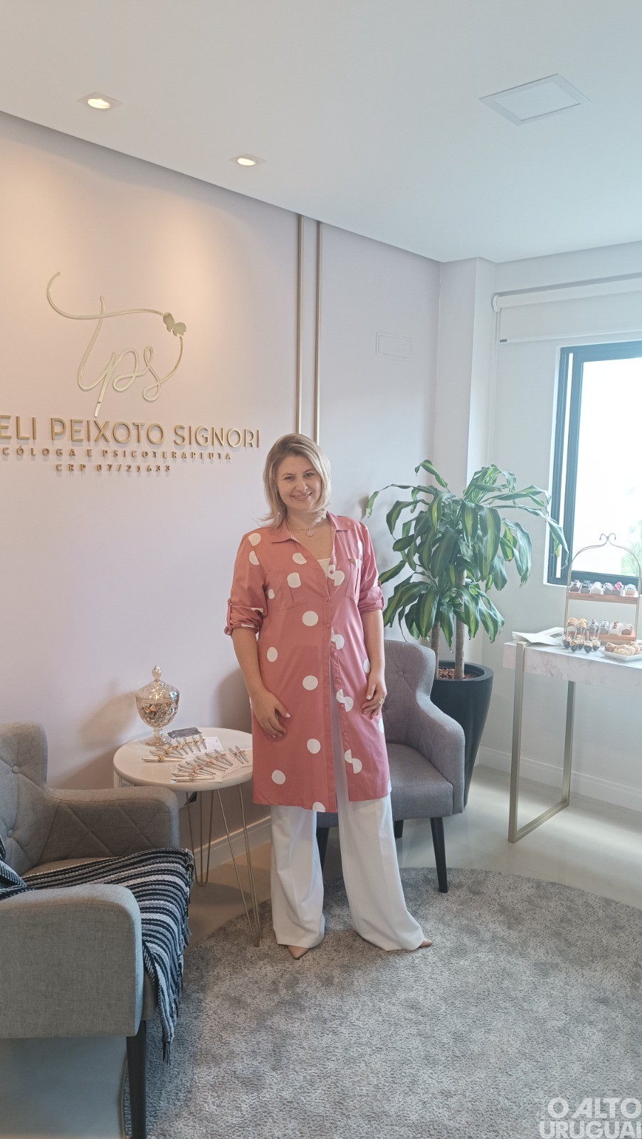Tatieli Peixoto Signori reinaugura consultório em FW