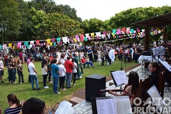 Vila Salete homenageia padroeira