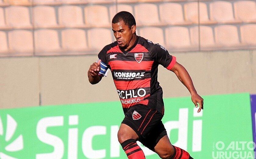 União-FW anuncia contratação de Mazinho