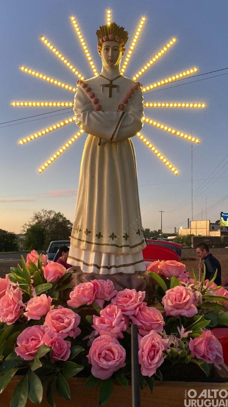 Procissão luminosa nesta sexta-feira marca o terceiro dia de tríduo da 46ª Romaria de Nossa Senhora da Salete