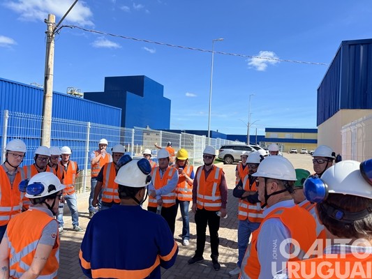 JBS apresenta a estrutura da fábrica de ração em Seberi