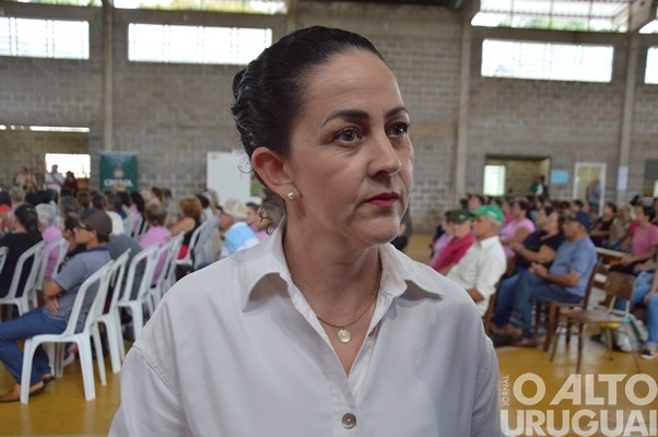 Centenas de mulheres participam de encontro em Jaboticaba