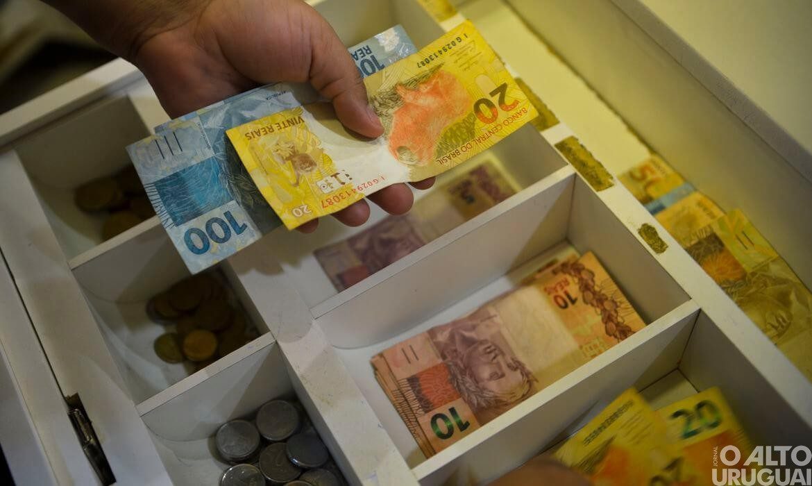 Governo retoma consignado com novas regras