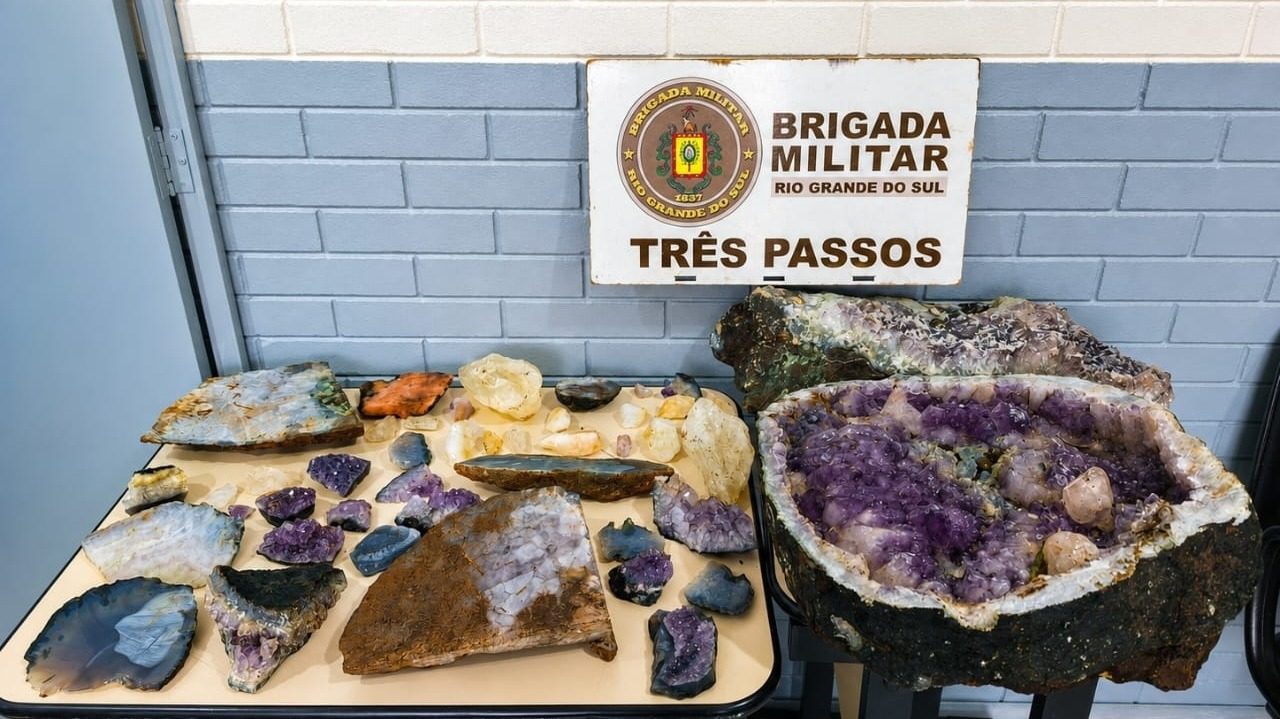 BM prende dois suspeitos de furtar pedras preciosas de empresa em Ametista do Sul