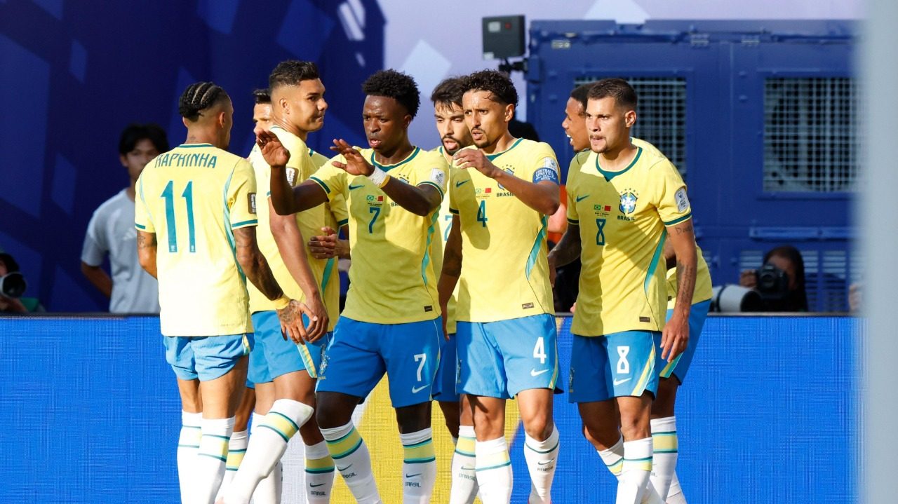 Brasil enfrenta Haiti para vencer e convencer