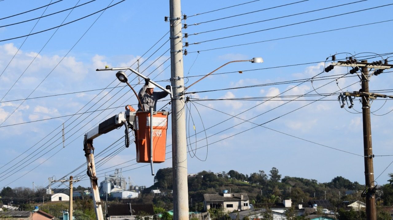 Prefeitura inicia substituição da iluminação pública por tecnologia LED