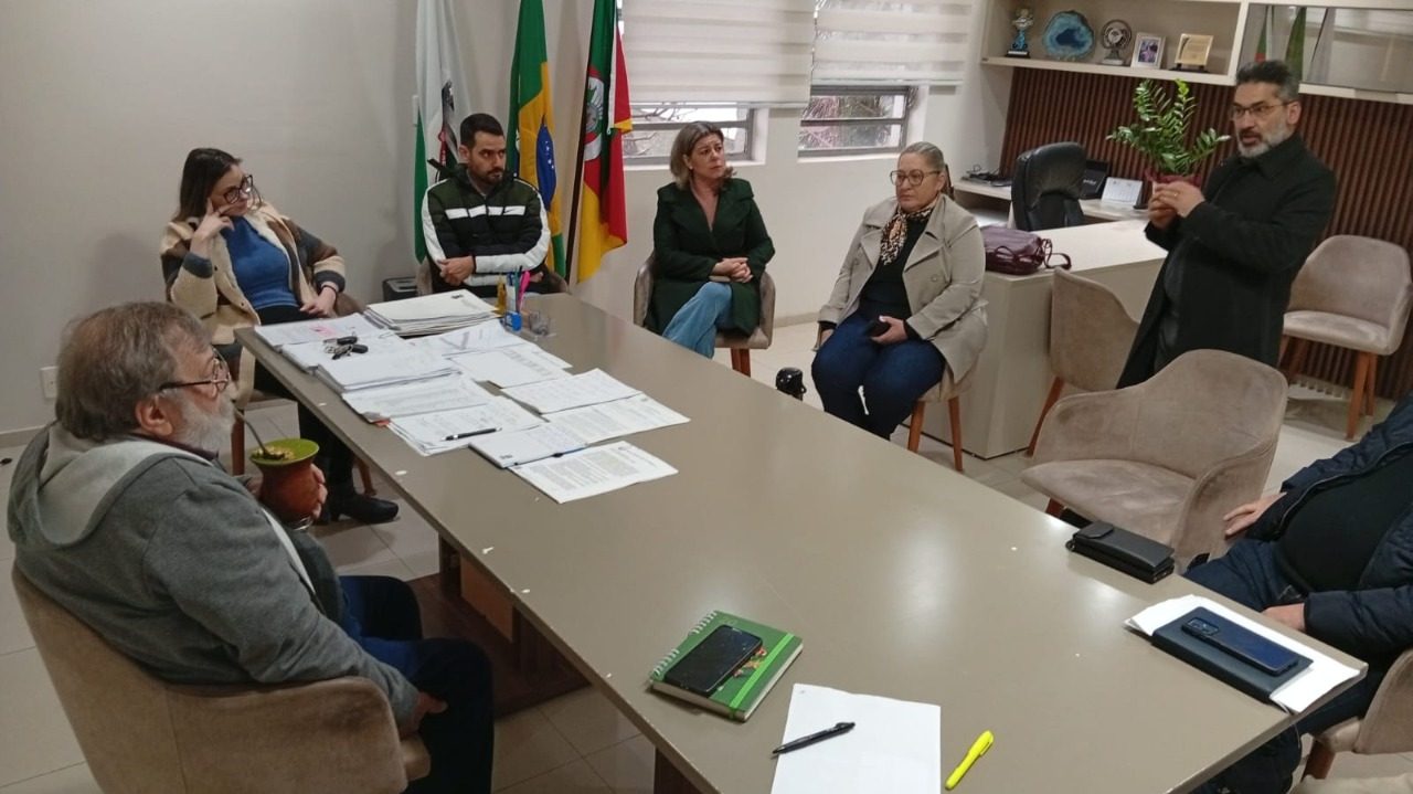“Não vamos recuar”, diz Girardi ao reforçar apoio à nova equipe médica do HDP