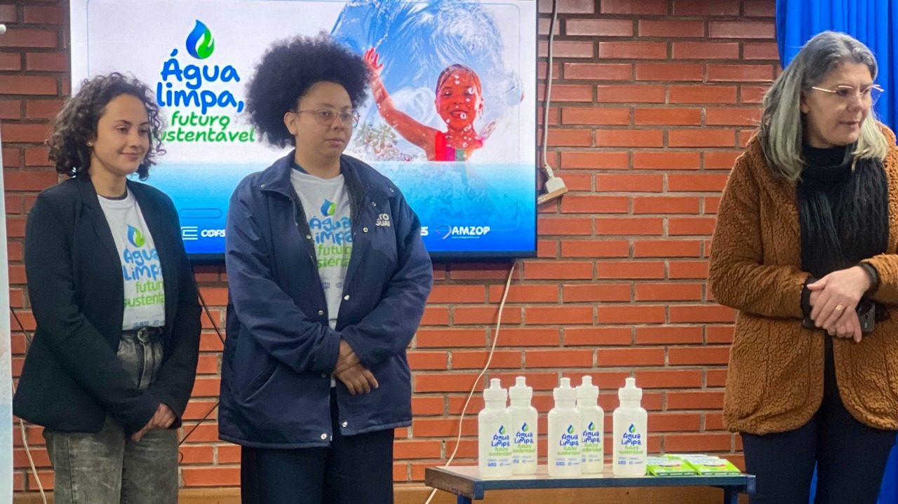 Água Limpa, Futuro Sustentável realiza atividades no Ciep de FW