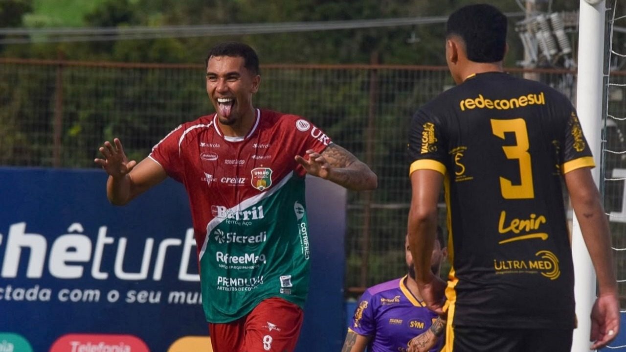 3 a 0 depois de quase 3 anos: União estreia com grande atuação e liderança