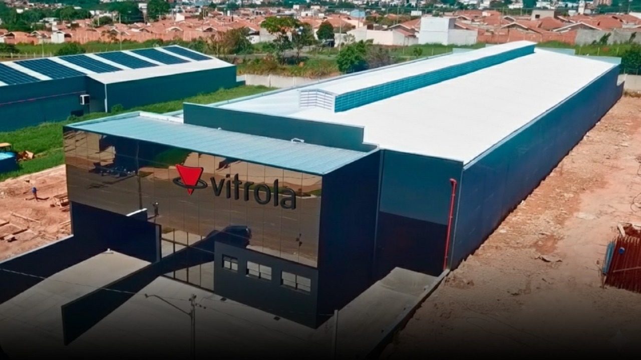 Vitrola faz história na Copa de 2026 com 280 milhões de figurinhas distribuídas e crescimento de 1.000%