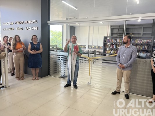 Biblioteca pública de Rodeio Bonito é inaugurada em novo espaço