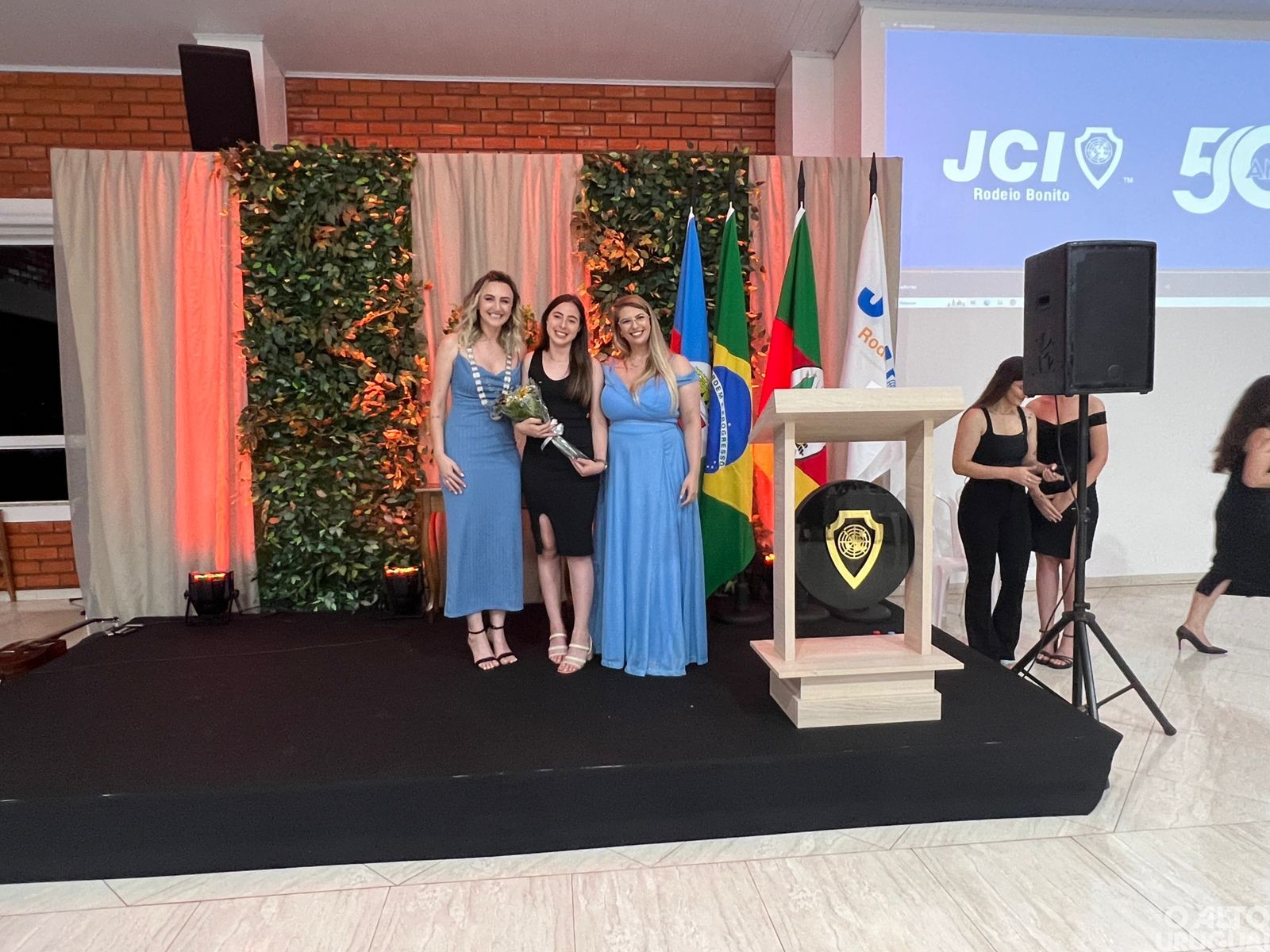 Jantar festivo com honrarias marca os 50 anos da JCI em Rodeio Bonito