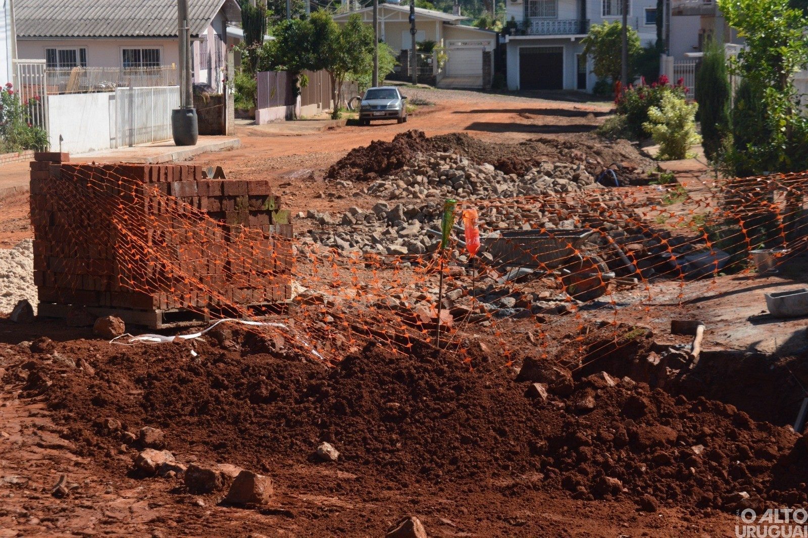 Prefeitura de FW inicia obras de drenagem e pavimentação na Rua Paranaguá