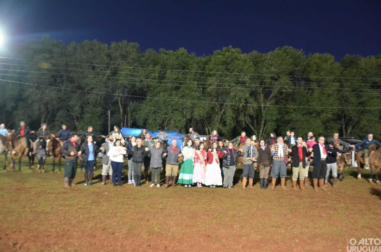 Oração da Ave-Maria marca abertura oficial do Rodeio Crioulo de FW