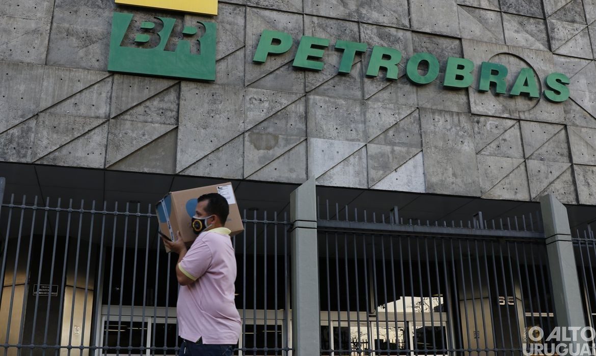 Petrobras reajusta preços da gasolina e do diesel