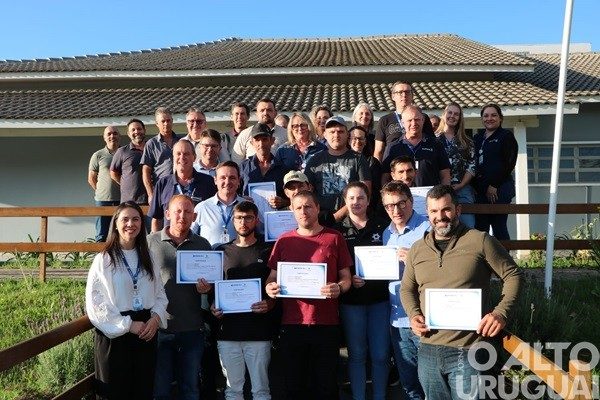 Emater/RS-Ascar realiza formatura da turma do Curso de Fruticultura em FW