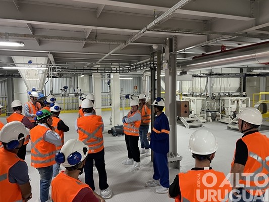 JBS apresenta a estrutura da fábrica de ração em Seberi