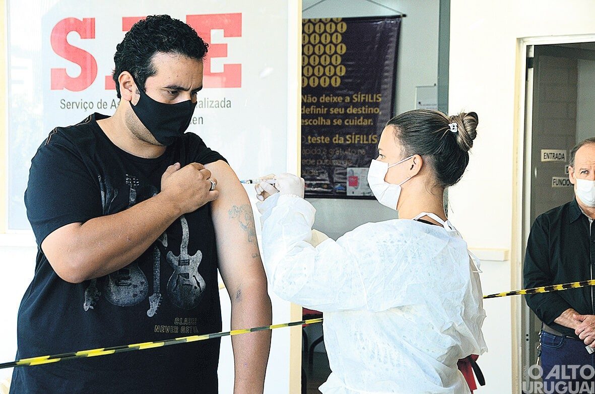 Sete em cada dez gaúchos já receberam a segunda dose da vacina contra a Covid-19