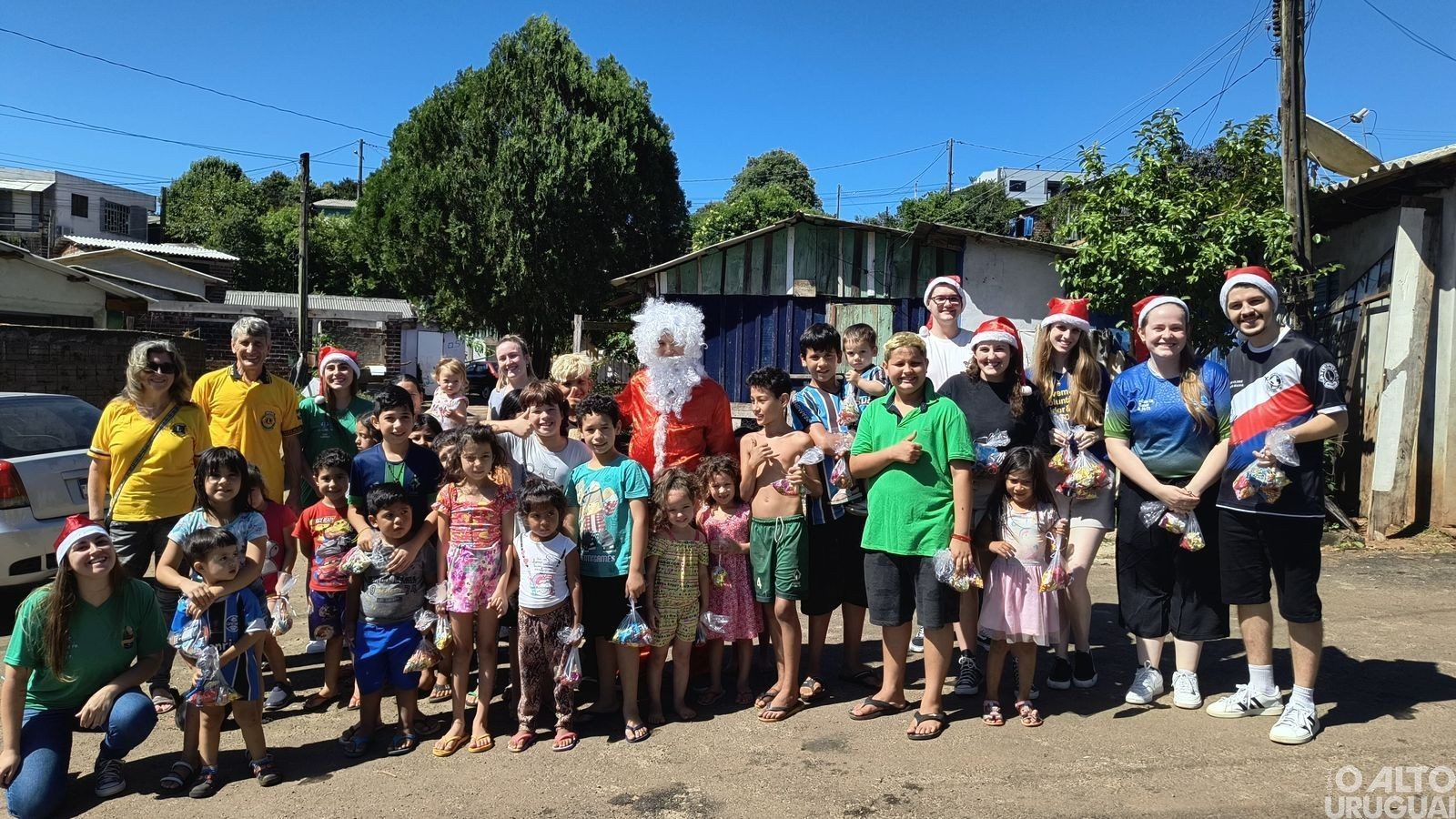 LEO Clube de Frederico Westphalen realiza campanha de Natal