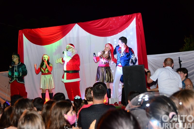 Programação de Natal reúne famílias em Caiçara