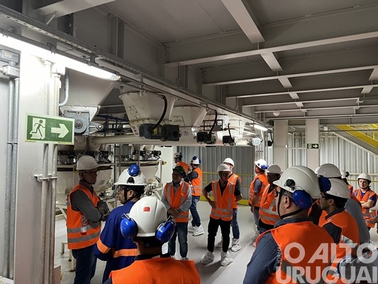 JBS apresenta a estrutura da fábrica de ração em Seberi