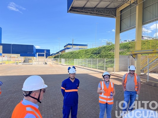 JBS apresenta a estrutura da fábrica de ração em Seberi