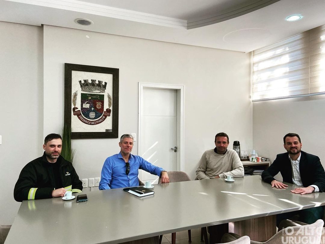 Representantes da Encopav realizam reunião com a Administração de FW