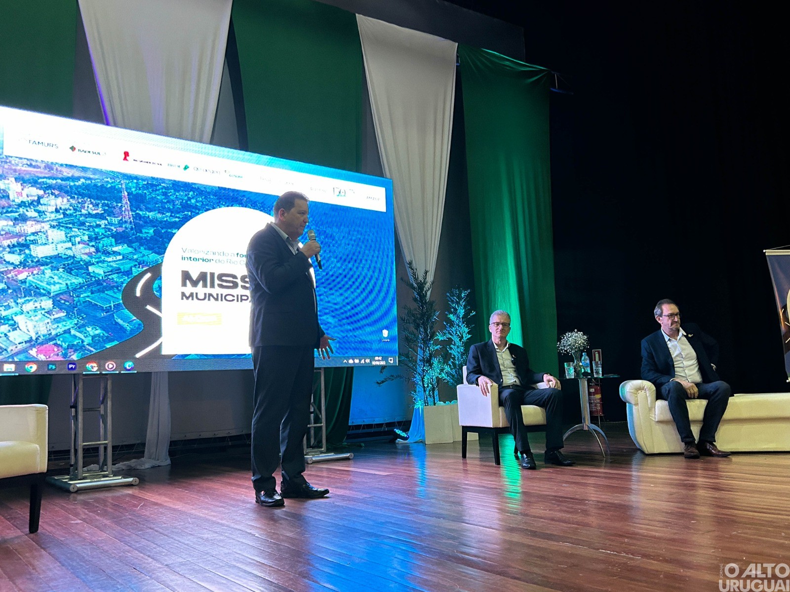 Famurs elenca temas importantes para o desenvolvimento dos municípios em evento