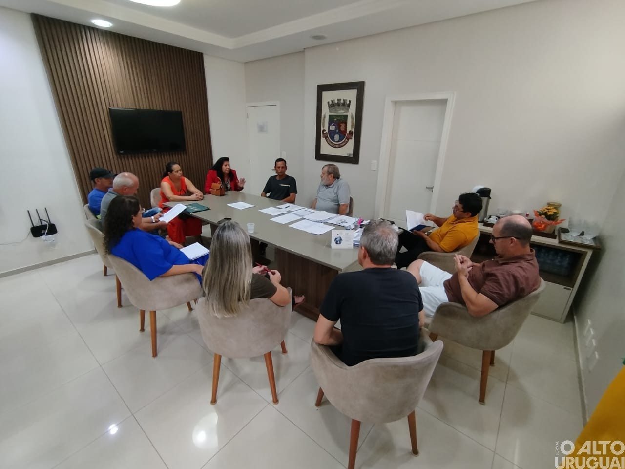 Definida reposição salarial de 6% para servidores municipais de FW