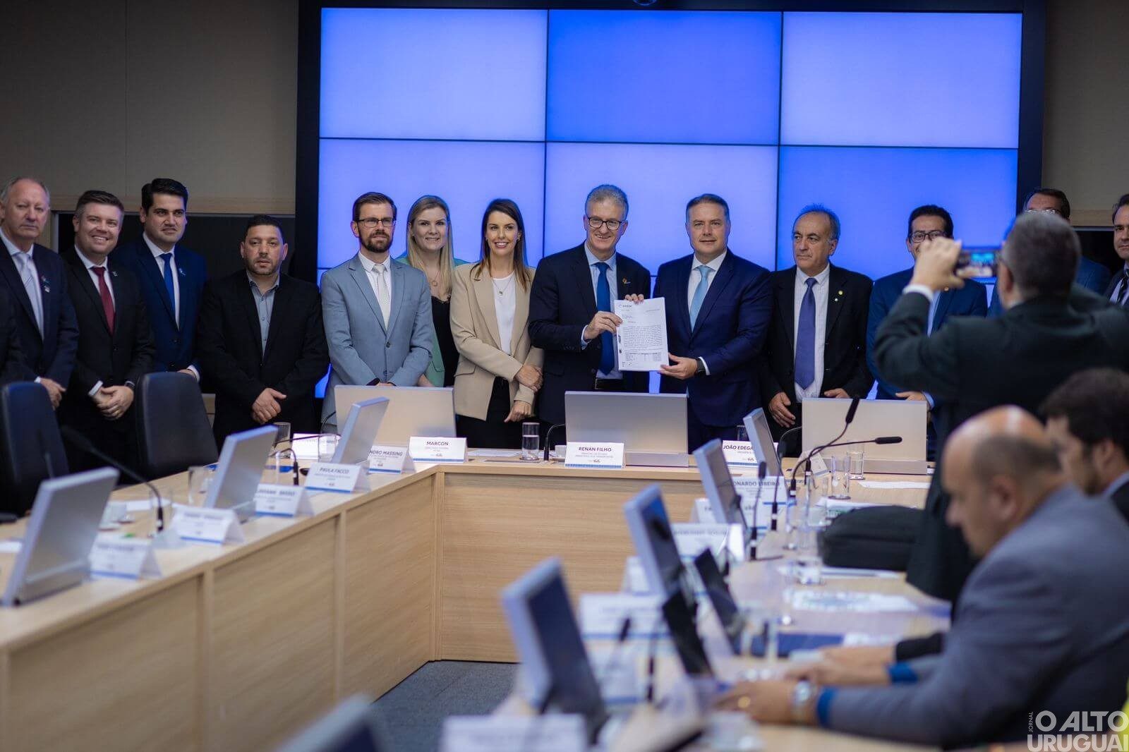 Amzop recebe sinal verde do Ministério dos Transportes para Ferrovia Norte-Sul e duplicação das BR-386 e 158