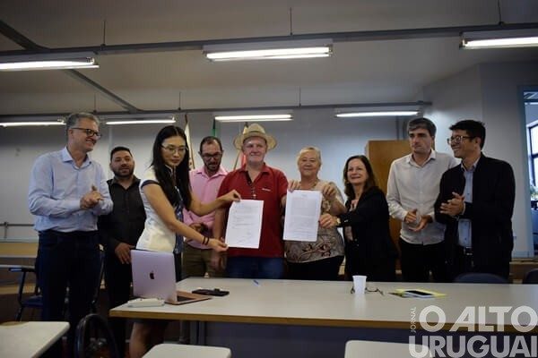 UFSM-PM assina acordo com entidades brasileiras e chinesas