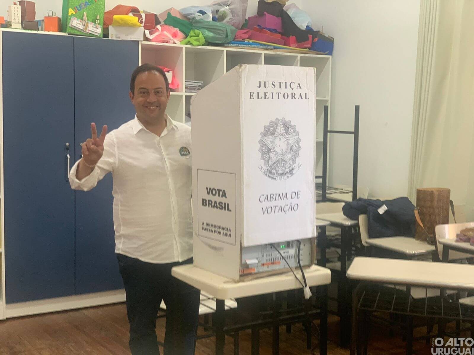 Jorge Alan (PSDB) vota em FW