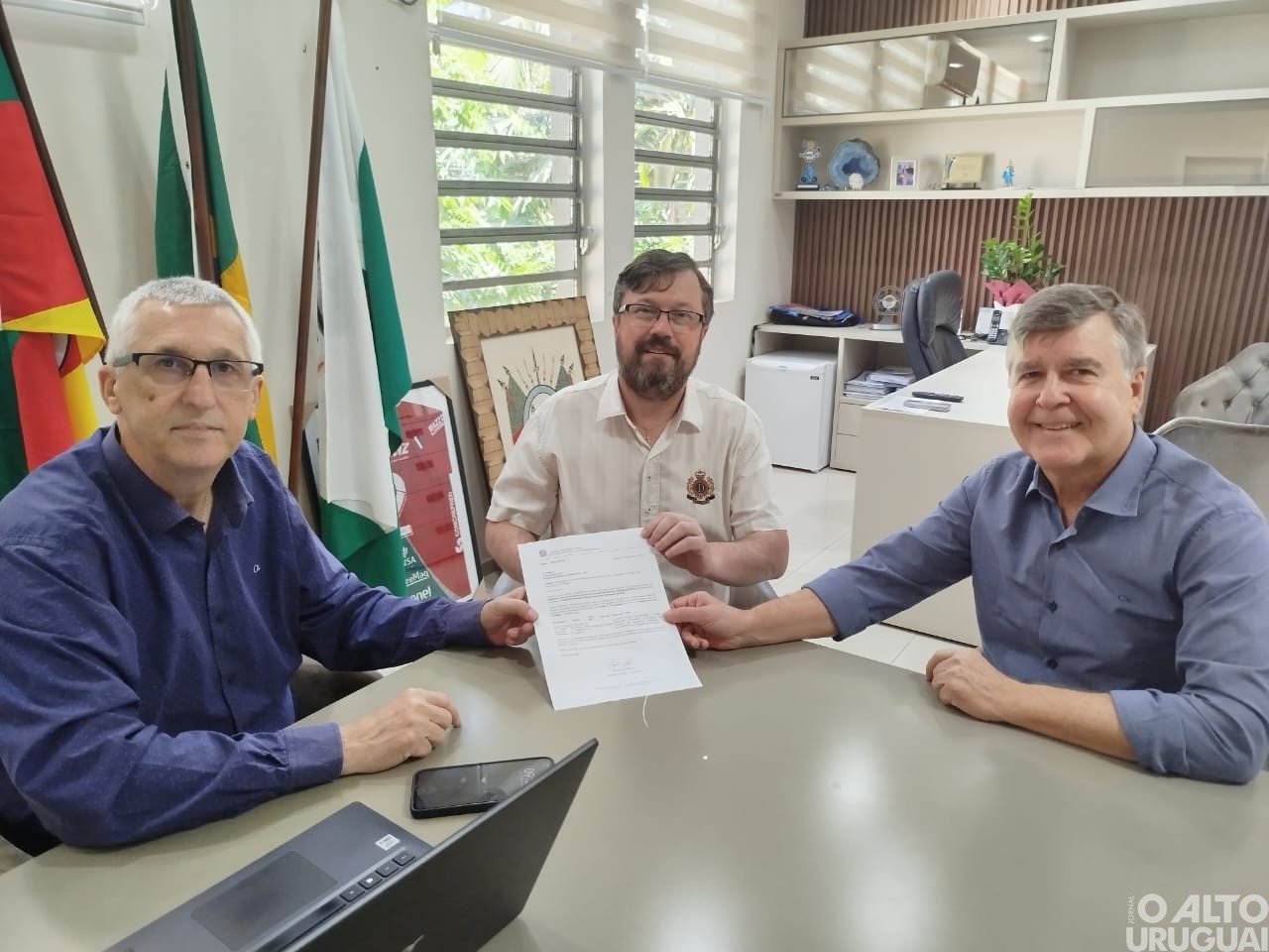 Prefeito de FW em exercício recebe emenda de R$ 100 mil destinada à saúde