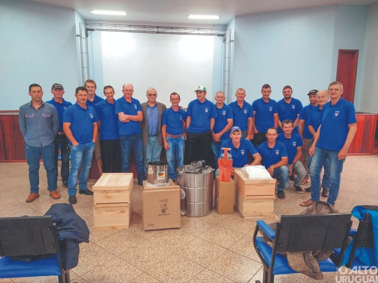 Associação Alpestrense de Apicultores recebe equipamentos