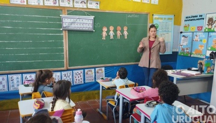Equipe multiprofissional de Seberi desenvolve atividades com alunos