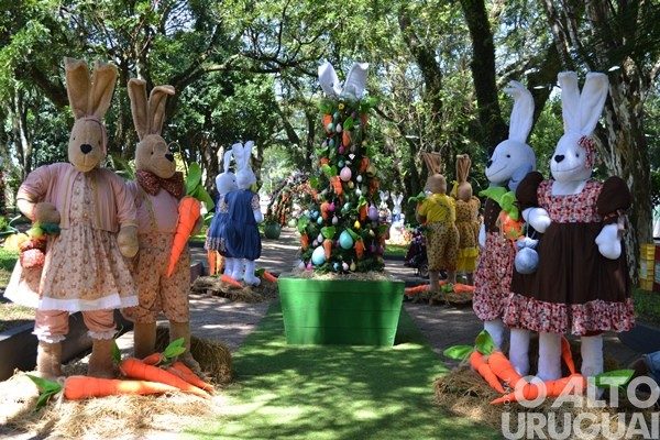 Decoração artesanal marca tradição de Páscoa em Rodeio Bonito