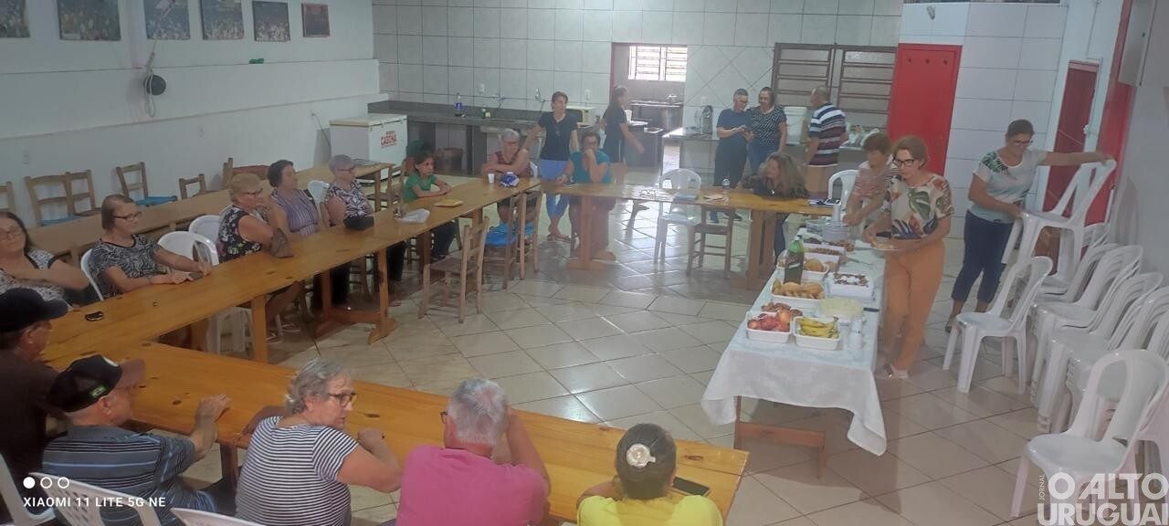 Idosos participam de grupos de convivência em Frederico Westphalen