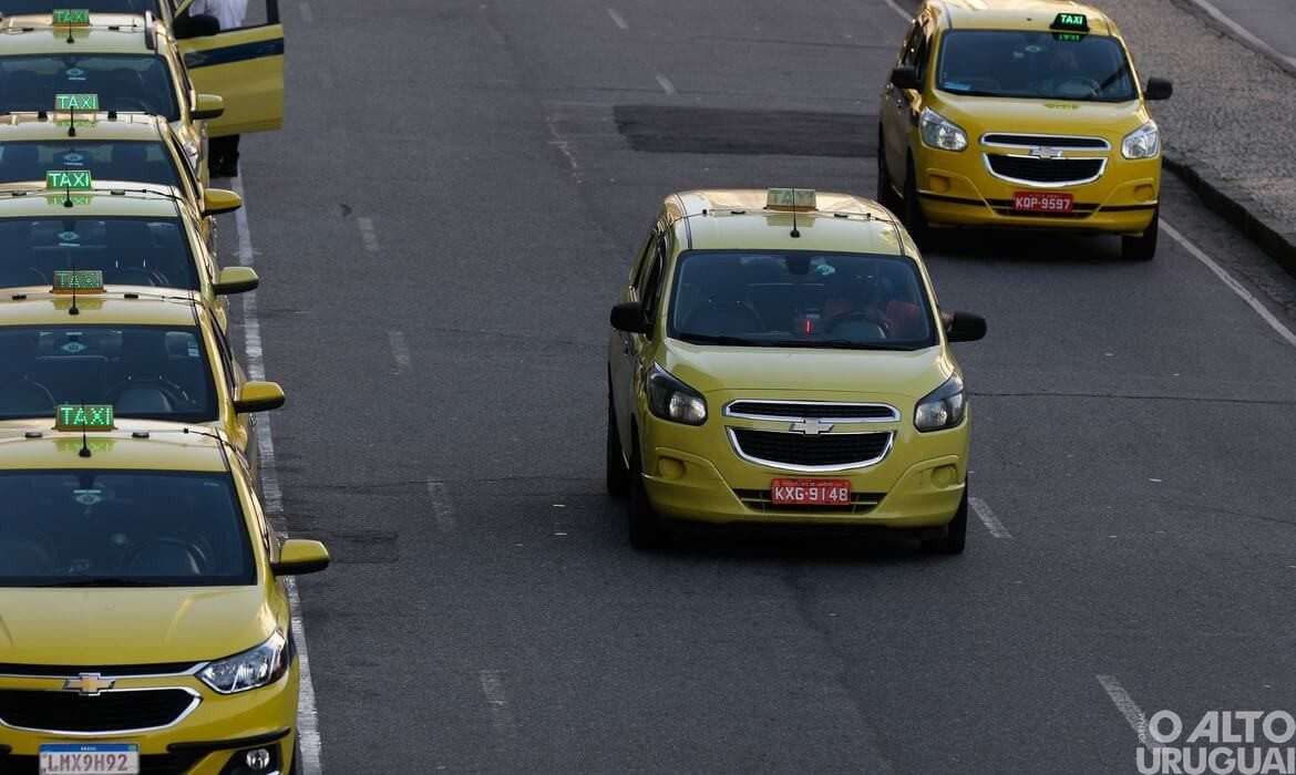 Cadastro para auxílio Bem-Taxista inicia nesta sexta-feira