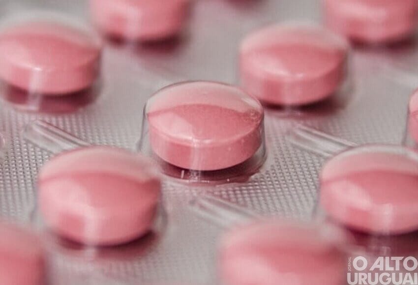 Ministério consulta a população sobre uso de medicamento contra Covid-19