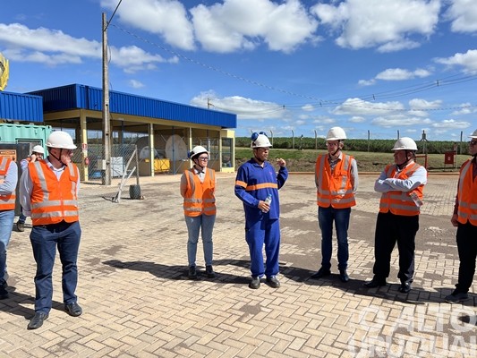 JBS apresenta a estrutura da fábrica de ração em Seberi