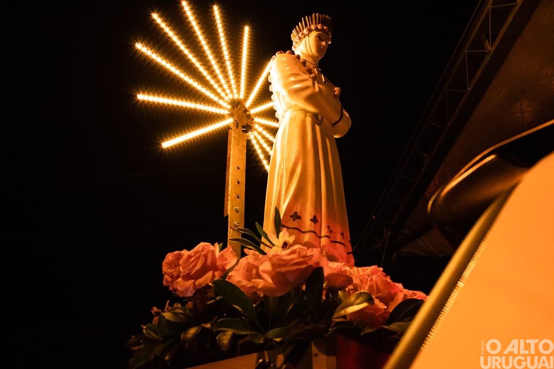 Procissão luminosa nesta sexta-feira marca o terceiro dia de tríduo da 46ª Romaria de Nossa Senhora da Salete