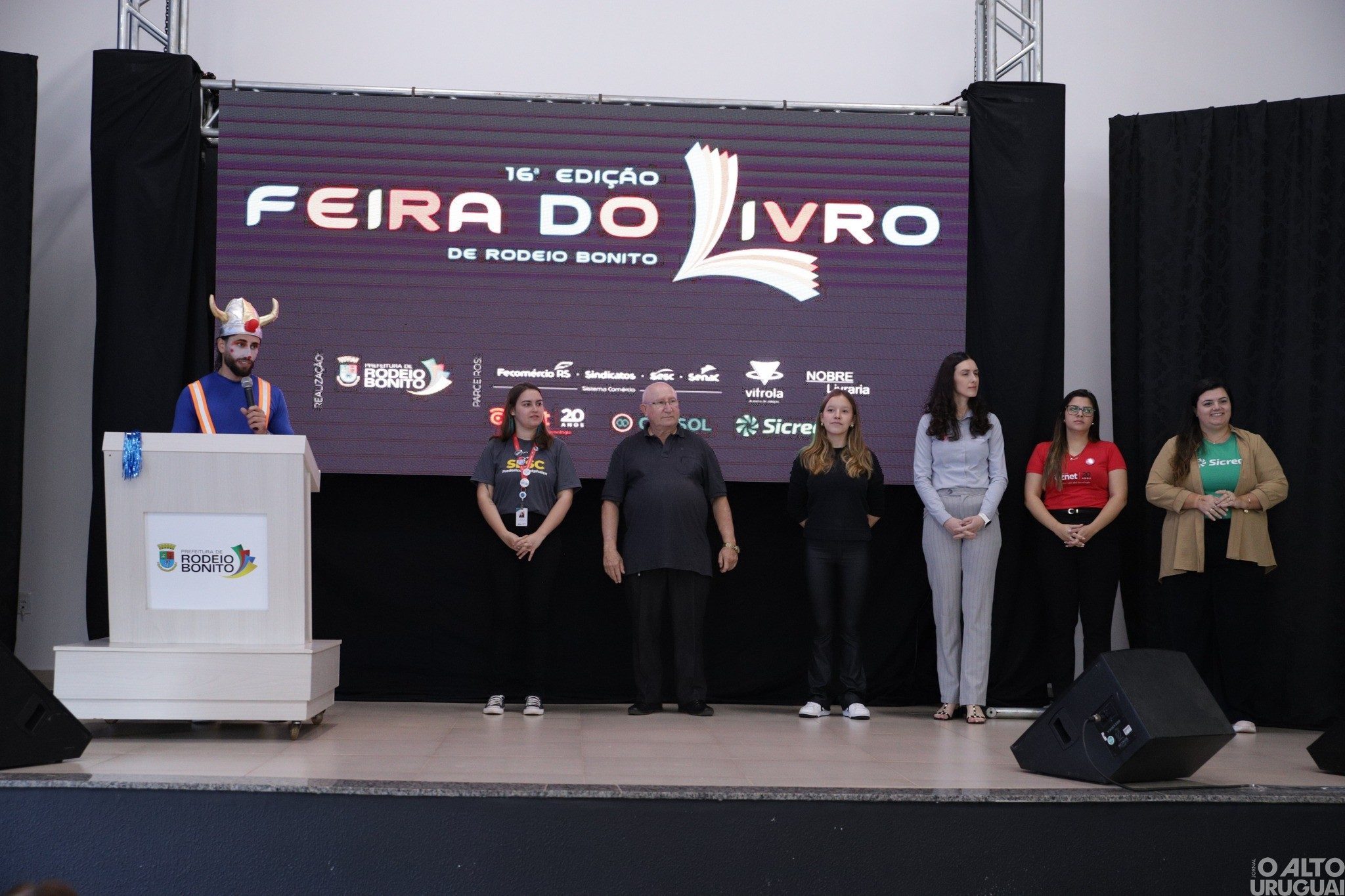 Feira do livro desperta para o hábito da leitura em Rodeio Bonito