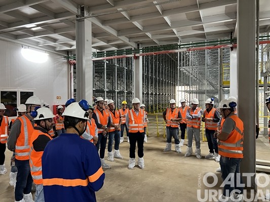 JBS apresenta a estrutura da fábrica de ração em Seberi