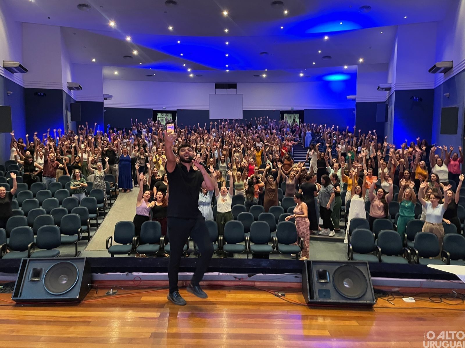 Educação municipal adota Sistema Aprende Brasil e abre o ano letivo com evento especial em FW