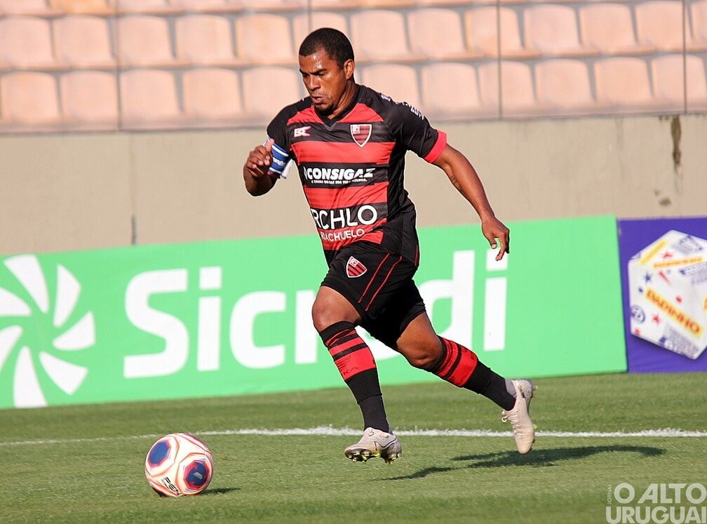 União-FW anuncia contratação de Mazinho