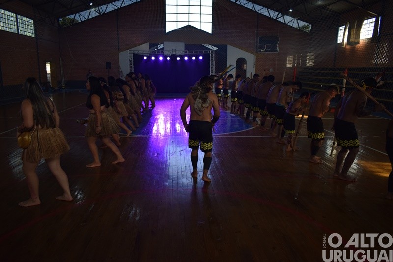Projeto "O Povo Kaingang" realiza apresentações em municípios da região