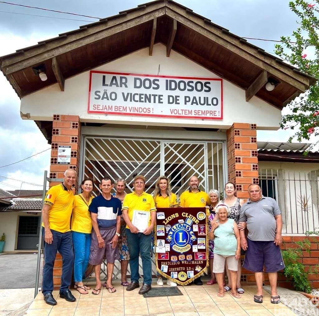 Lions Club Frederico repassa recurso ao Lar dos Idosos