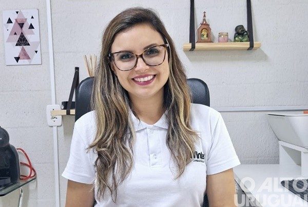 Egressa da URI/FW conta sobre oportunidades de destaque e excelência profissional